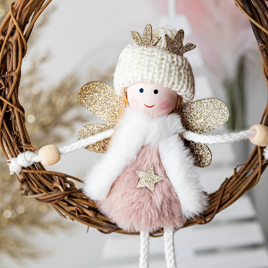 Angel with Rattan Wreath - Quirk Space