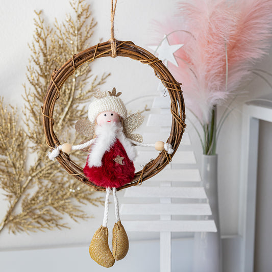 Angel with Rattan Wreath - Quirk Space